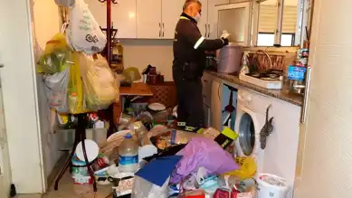 Kötü Koku İhbarı: 4 Kamyon Çöp!