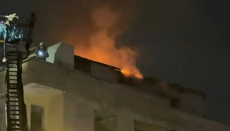 Gece Yarısı Kentsel Dönüşüm Binasında Yangın!