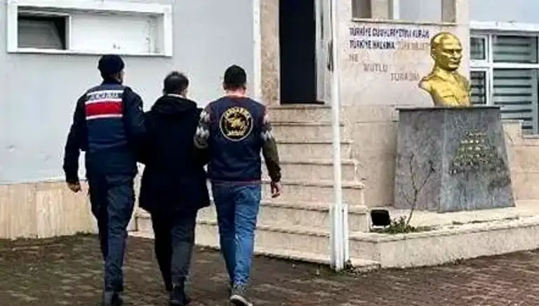 Kırmızı Bültenle Aranan Şüpheli Artvin'de Yakalandı